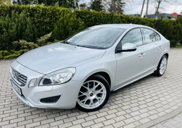 Volvo S60 cena 38900 przebieg: 209000, rok produkcji 2011 z Karlino małe 781